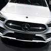 AAVW1 1pcs 57mm Car Front Hood Emblem Badge Bonnet Car Accessories For Mercedes Benz W204 W205 W212 W213 W221 W177 W246 GLA GLC CLA