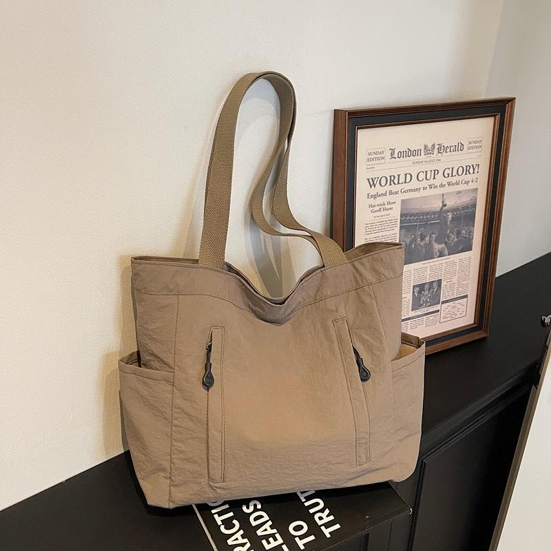 Lightweight Large Capacity Multi-Pocket Shoulder Bags for Women Simple Solid Color Ladies Casual Tote Versatile College Handbags