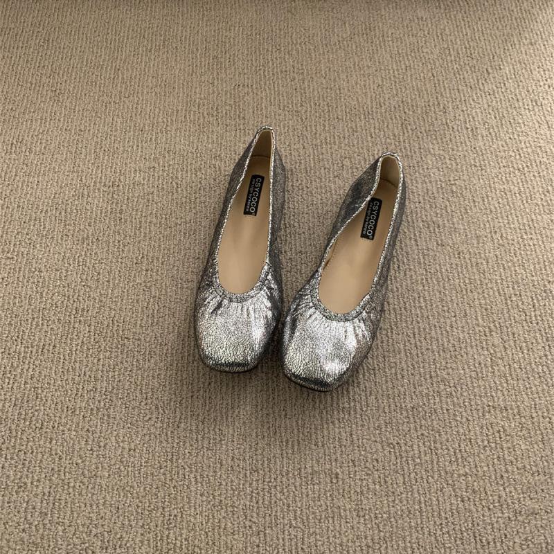 

French Mary Jane shoes women s soft-soled ladyshoes 2025 spring and autumn square head pleated soft-soled beanie shoes shallow mouth flat-soled single 39