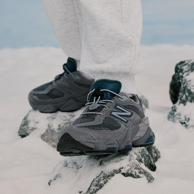 New Balance 9060 Malé Dětské Tenisky Castlerock Dětské Šedá Námořnická Modrá Stříbrno-Metalická PV9060EC