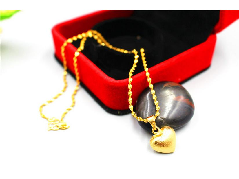 Stylish European Hollow Heart Gold Necklace with Vietnamese Sand Gold - Long-lasting Women's Jewelry