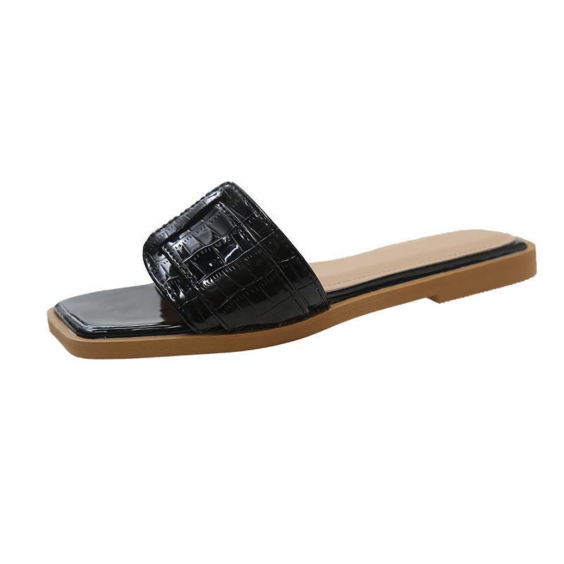 High-end Flat Sandals and Slippers for Women 2026 New Arrival Slides for Women All-match Fashionable Beach Slippers