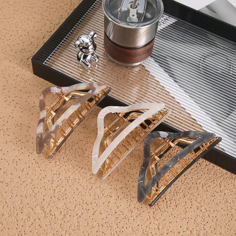 Light Luxury High-Grade Acetic Acid Triangle Shark Clip Female Spring Large Hair Volume, Back Head Hair Disc Grab Clip Hairpin Headdress