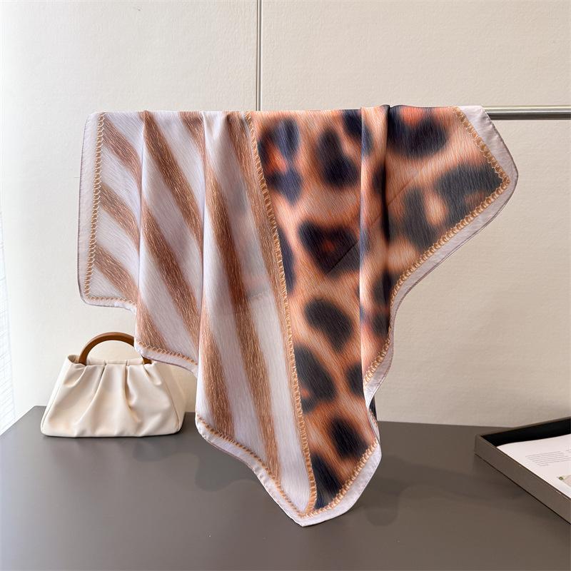 Leopard Printed Luxury 70cm Square Silk Women's Scarf Satin Scarves Daily Outfits Shawl Designer Headband Hijab Bandana Wrap