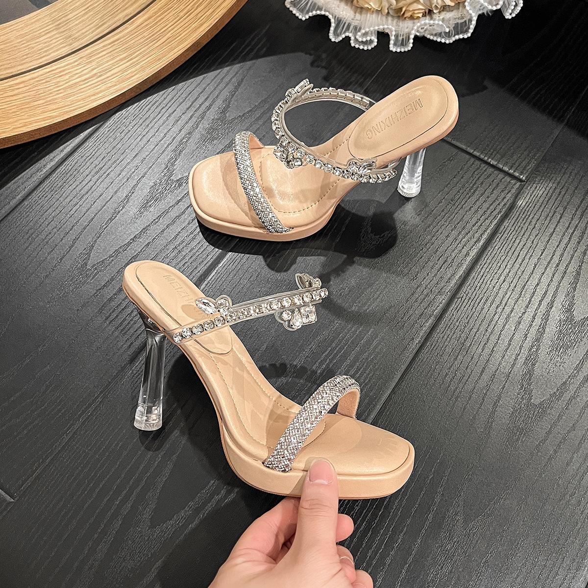 

Весенне-осенние новые туфли на высоком толстом каблуке со стразами, темпераментный нишевый дизайн, прозрачные сандалии женские 40
