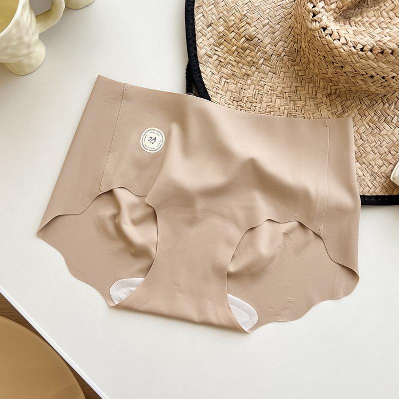 Milk Skin Seamless Antibacterial Hip-Hugging Panties with Extended Crotch, No Pinch, Middle Waist Peach Butt Design for Women
