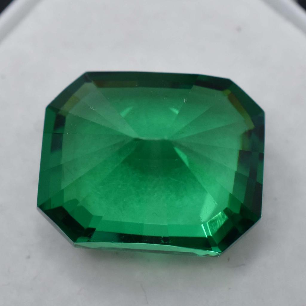 10.50 Ct Natural Garnet TOP QUALITY Emerald Cut Green Loose Gemstone
