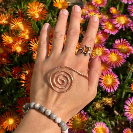 טבעת כף יד מנחושת ספירלת אנרגיה טבעת יד נשים גברים רייקי טבעת כף יד תואמת לאבן חן קריסטל למדיטציה ריפוי צ'אקרות מניפסטציה