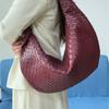 Popular Woven Bag, Oversized Fashion Kink Bag, New Large-capacity Shoulder Bag In Stock.