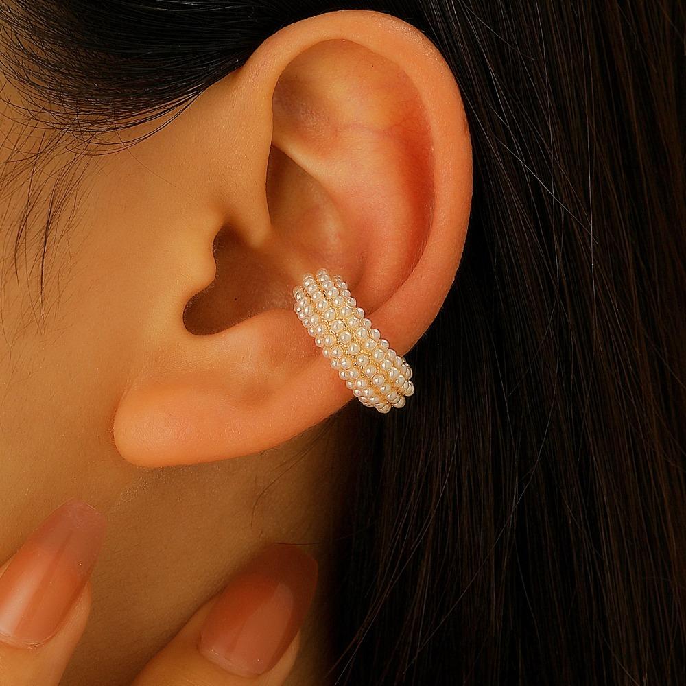 Golded C-shaped Ear Clip Copper Pearl Earrings Trend Gold Jewelry  Women White-1.9cm