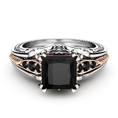 Elegante Anello in Zircone Nero Sfumato con Intarsio Completo di Diamanti