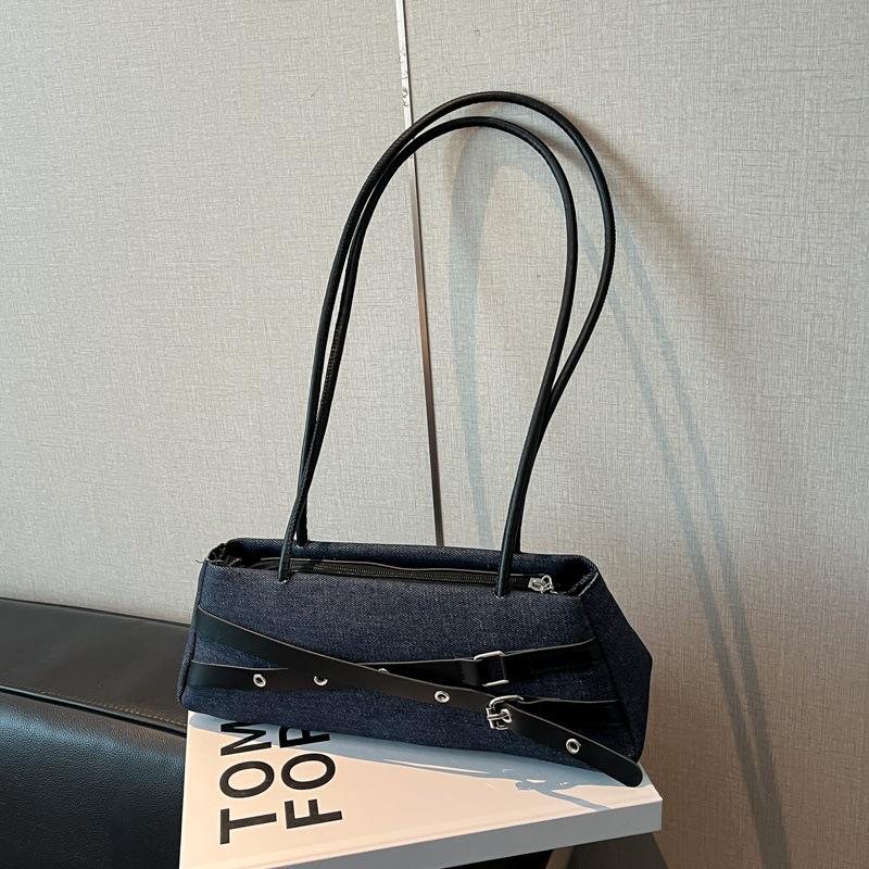 

Autumn new small fresh fashion bag niche versatile commuter shoulder bag