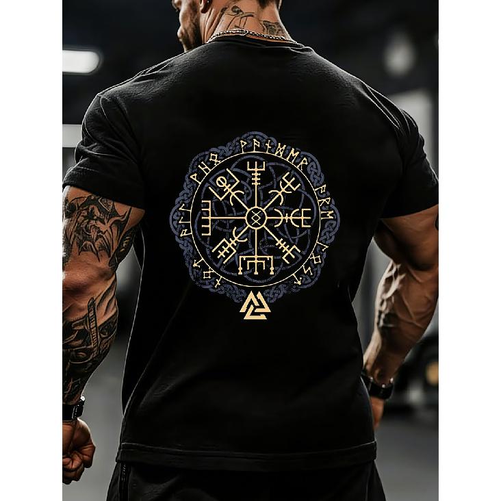 Svart T-shirt med nordiska vikingasymboler och runor, perfekt för gymträning och fitness