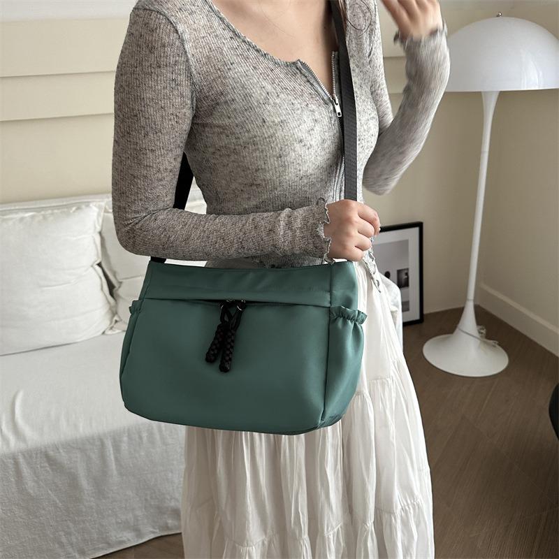 Fashion Commuter Large Capacity Shoulder Messenger Bag Women's Summer New Casual Tote Bag Underarm Bag