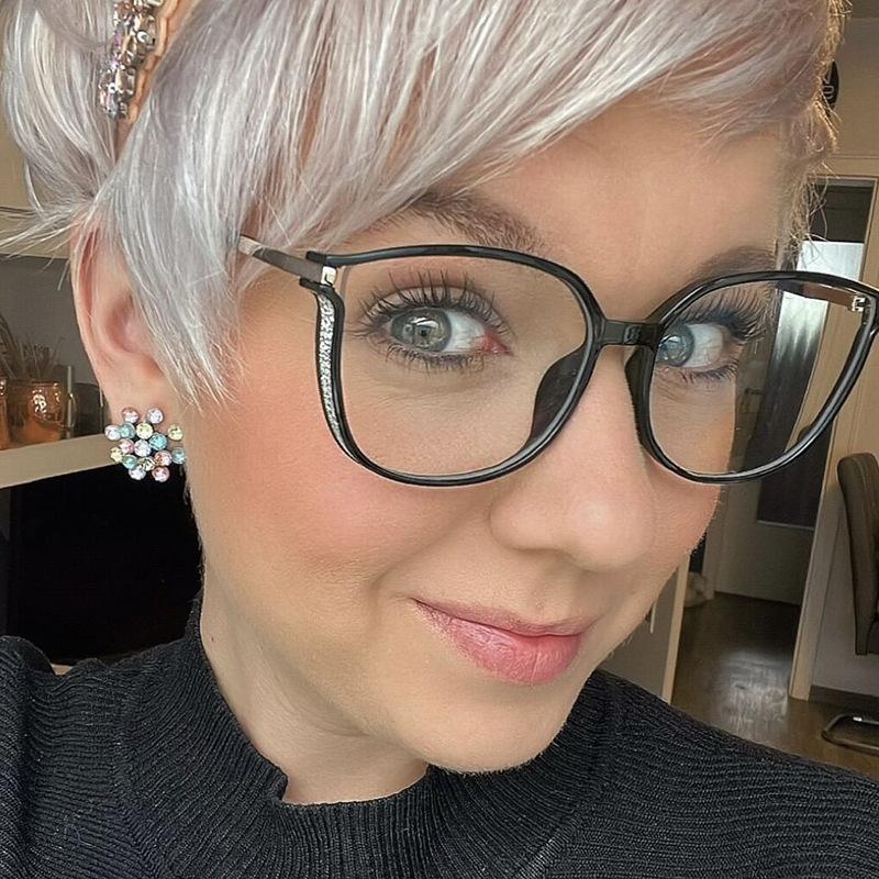 A Pair of PC New Irregular Trend Big Frame Anti-Blu-ray Glasses Show Leptin and Decorative Trend. Ultra-light Glasses Frame Can