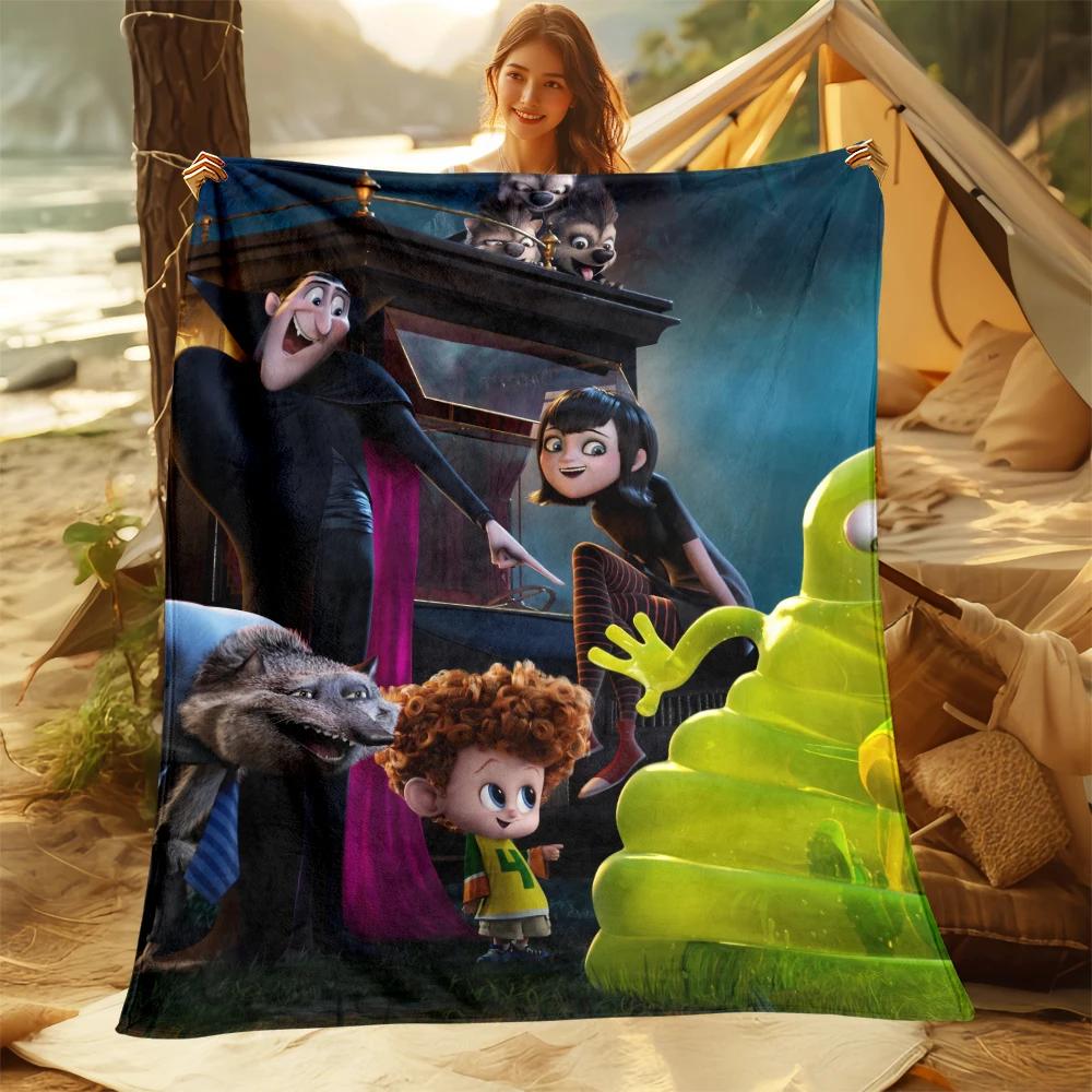 Coperta MINISO Hotel Transylvania con Stampa Cartoon. Coperta Morbida Calda in Flanella Oversize per Tutte le Stagioni. Utilizzabile su Divani, Picnic, Campeggio