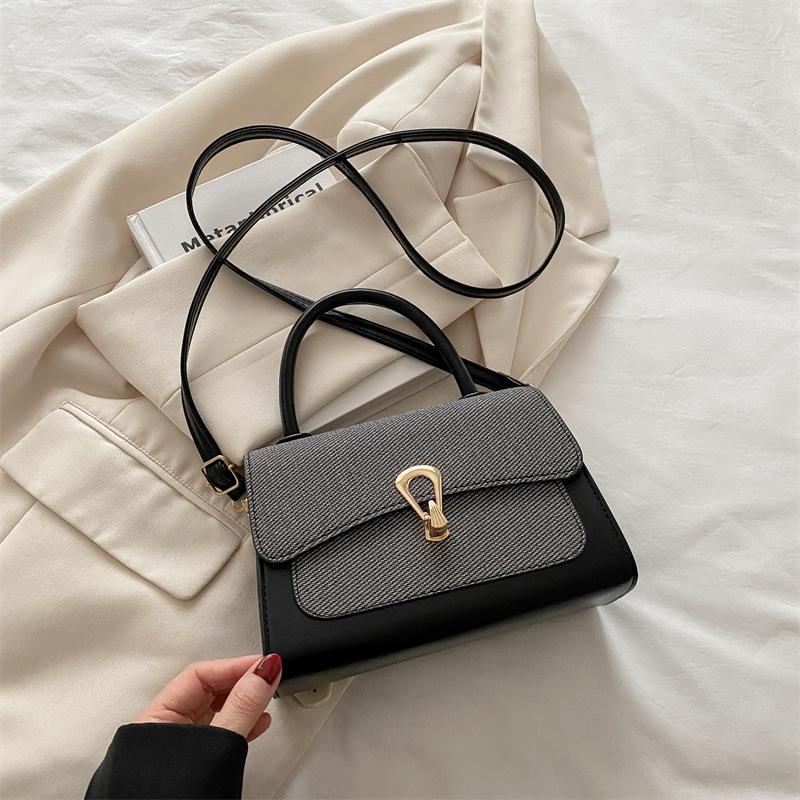 Foreign-style Indentation Lychee Pattern New 2025 Summer Lock Simple Casual Messenger Shoulder Portable Small Square Bag Woman