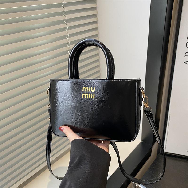 

Модная универсальная и красивая простая наплечная сумка-мессенджер новая повседневная通勤 женская сумка чёрный