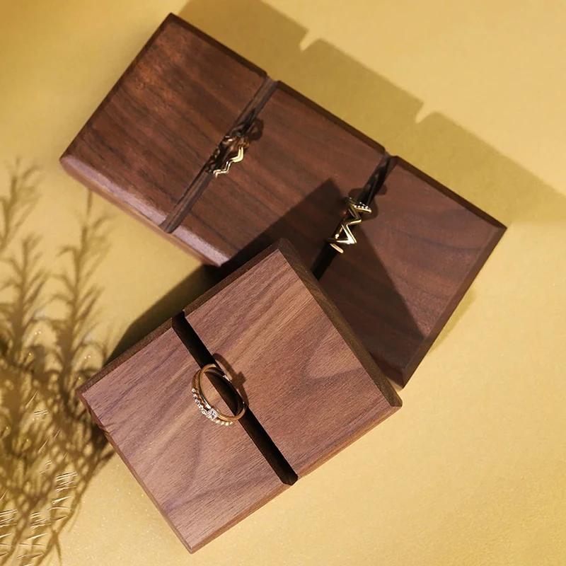 Simple Walnut Vintage Jewelry Ring Showcase Stand Creative High-end Light Luxury Jewelry Display Tray Storage Jeweler Counter  Ornaments Accessory