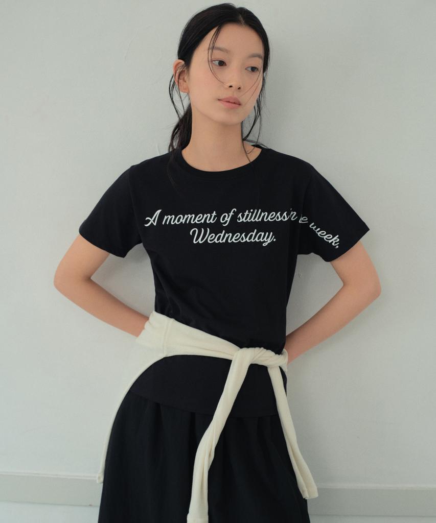 Wednesday Oasis For Woman Note Lettering Semi-Crop Short Sleeve T-Shirt_Black(W26Tp21)