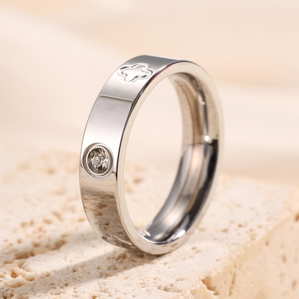 French  Niche Design Four-leaf Flower Zircon Rings Set For Women High Quality 18K Gold-plated Stainless Steel Finger Ring