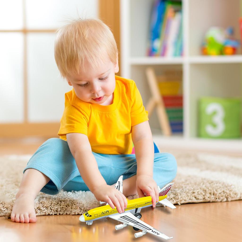 Set of 4 Toy Mini Fighter Plane Toys for Kids Airplanes, Pull-Back Models, Models, (4 Pieces)