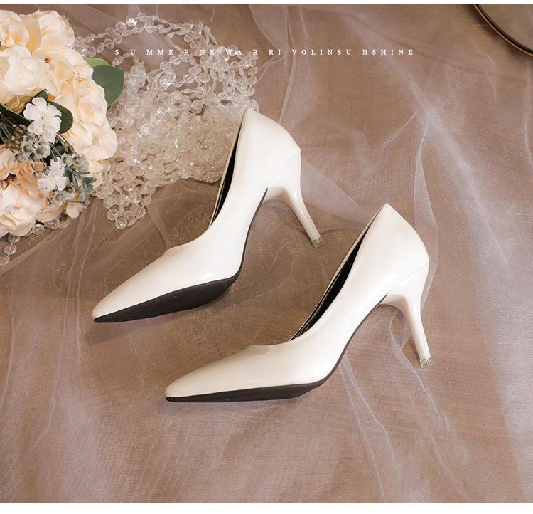 Μαύρα παπούτσια με κόκκινη σόλα και ψηλό τακούνι για την άνοιξη, νέα γυναικεία παπούτσια με μυτερή μύτη, λεπτό τακούνι, σέξι, γυαλιστερό ταμπεραμέντο, μονόπατα, παπούτσια από λουστρίνι για γυναίκες