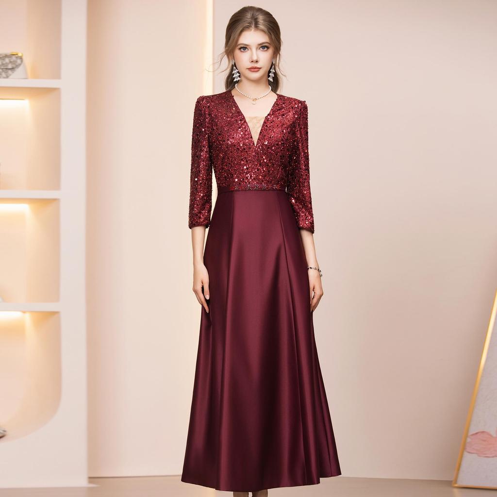 Zhilv Champagne Elegante Strass Patchwork Lange Jurk met Zeven Mouwen en Hoge Taille Rok, Lente 2026.