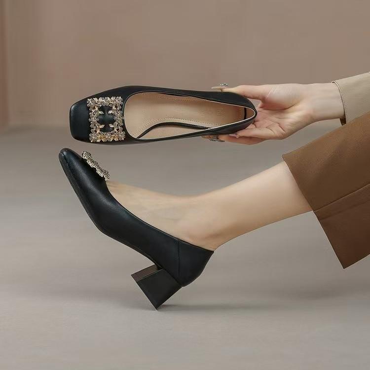 Soft leather shoes square heel small size large size single shoes women's summer and autumn square head grandma shoes middle heel temperament black