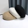 Sommer Tynn Stil Flettet Beret for Kvinner, Vår og Sommer, Liten, Japansk, Liten, Frisk, Hul, Pustende, Beret Kunstnerhatt
