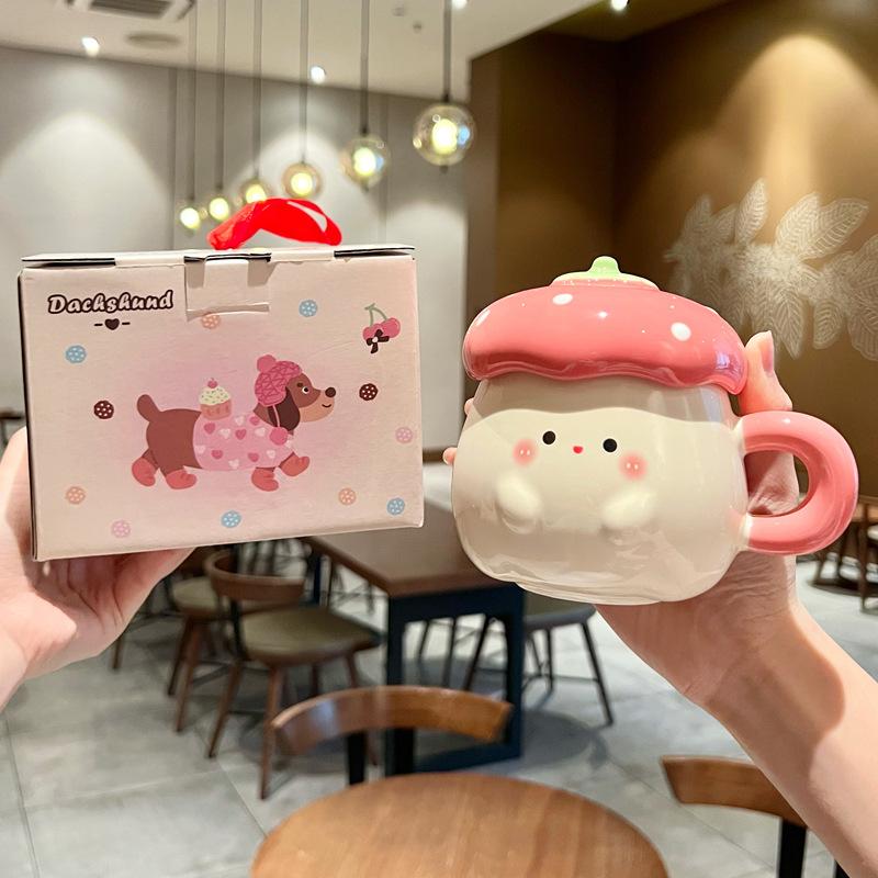 Girly Heart Birthday Gift Cute Strawberry Mark Water Cup Couple Ceramic Cup with Lid Spoon Office Coffee Cup