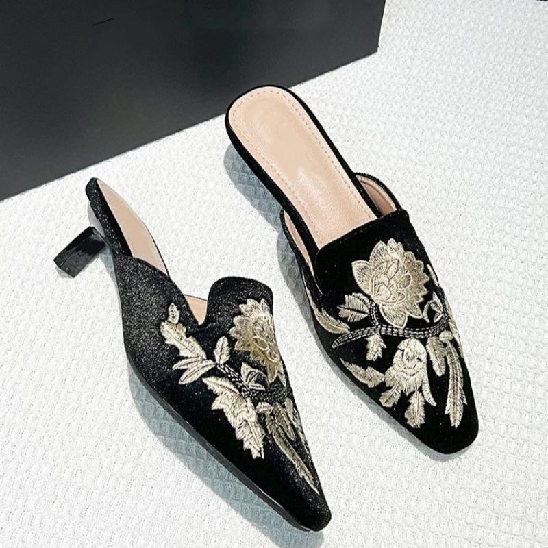 Spring and Summer New Embroidered Baotou Half Slippers Women's Outer Wear Medium Heel Cool Slippers