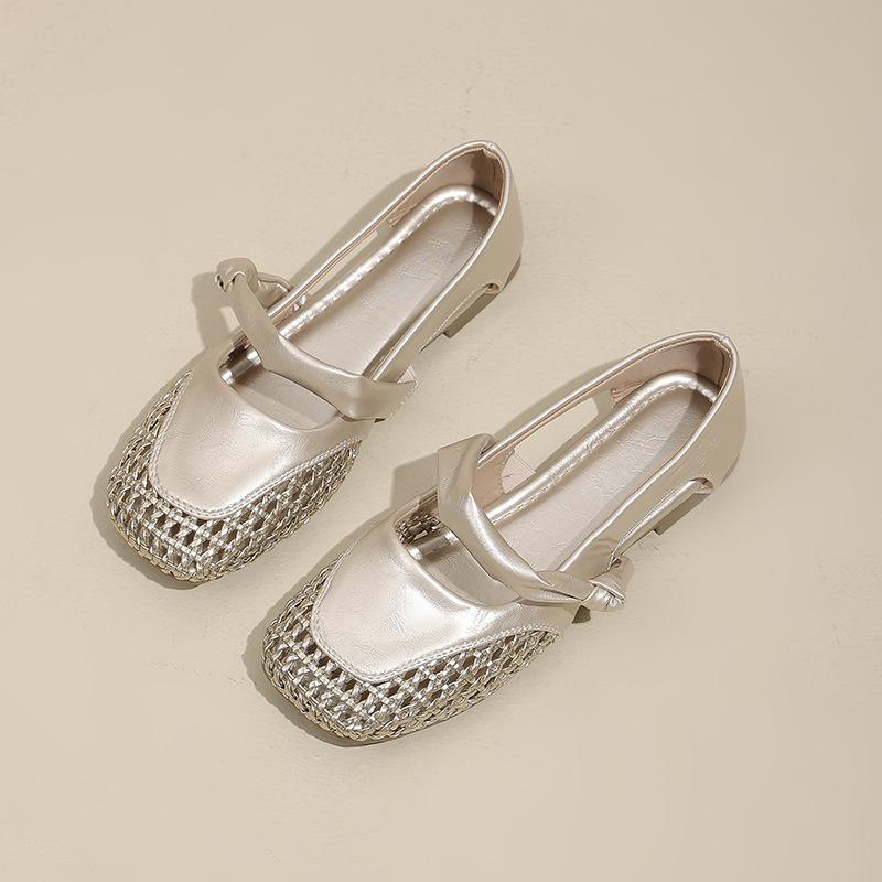 

Французские туфли Мэри Джейн с плетеным верхом и полым узором, на плоской подошве, с мягким верхом, на одном ремешке, туфли бабушки, новинка весны и лета 2025 года 40 шампанского