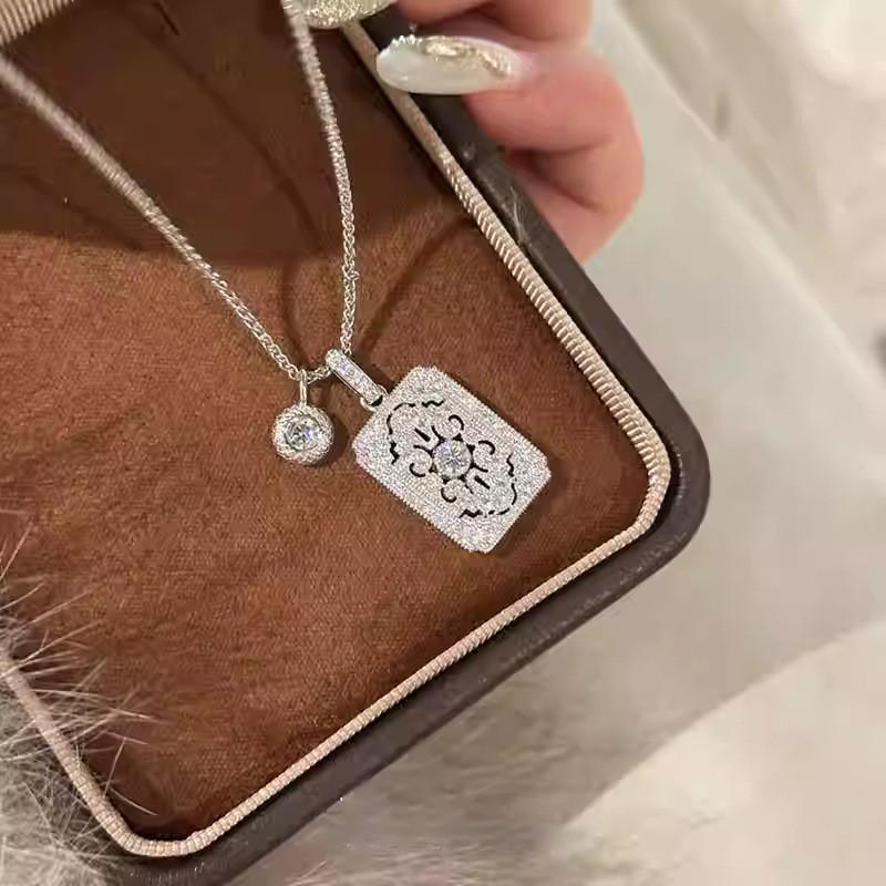 Geometric Zircon Hollow Square Pendant Necklace For Women Fashion Elegant Locking Chain