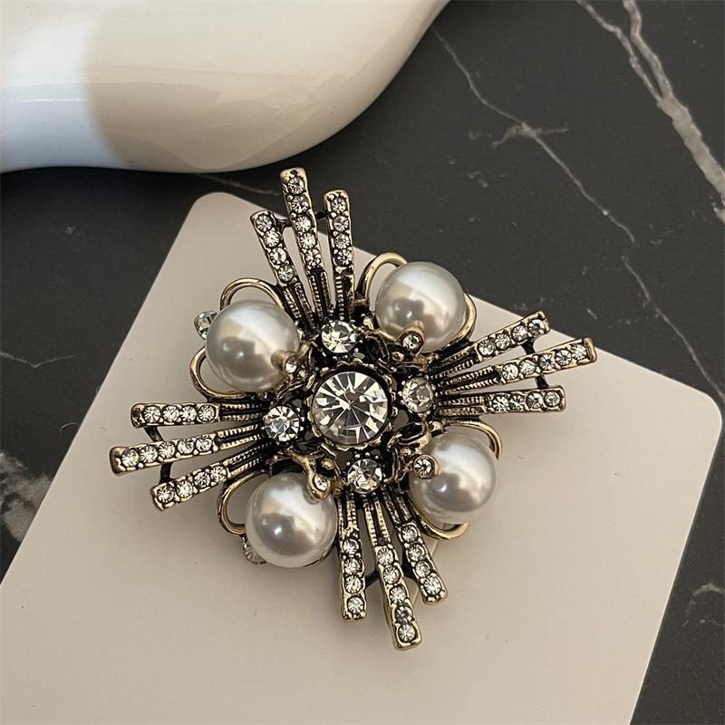 Элегантные женские классические изысканные броши-значки с бантом, крестом, жемчугом и кристаллами, модные женские винтажные ювелирные булавки высокого качества
