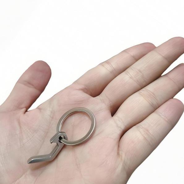 1PC Bottle Opener Keychain, Small Keychain Beer Bottle Opener Can Opener Mini Keychain for Camping and Traveling