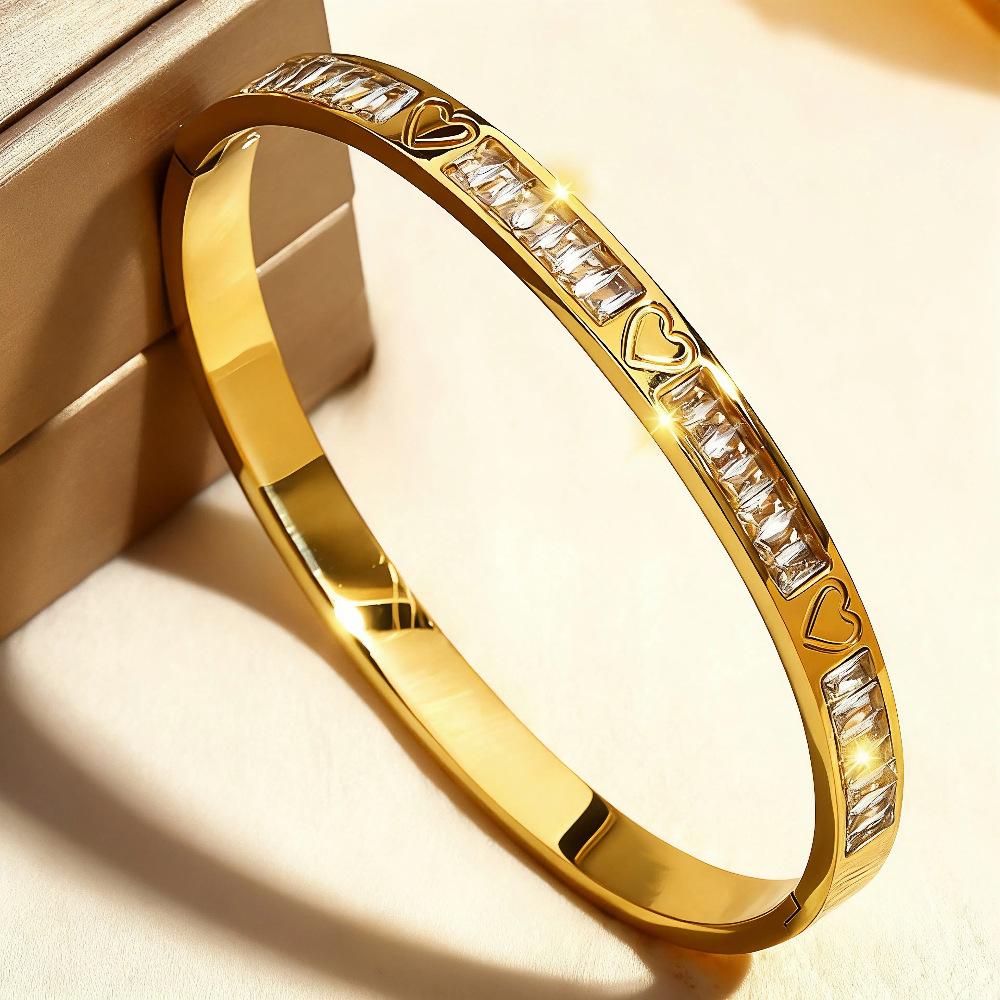 Four-leaf Clover Inlaid Double Row Women's European and American Fashion Bracelet
