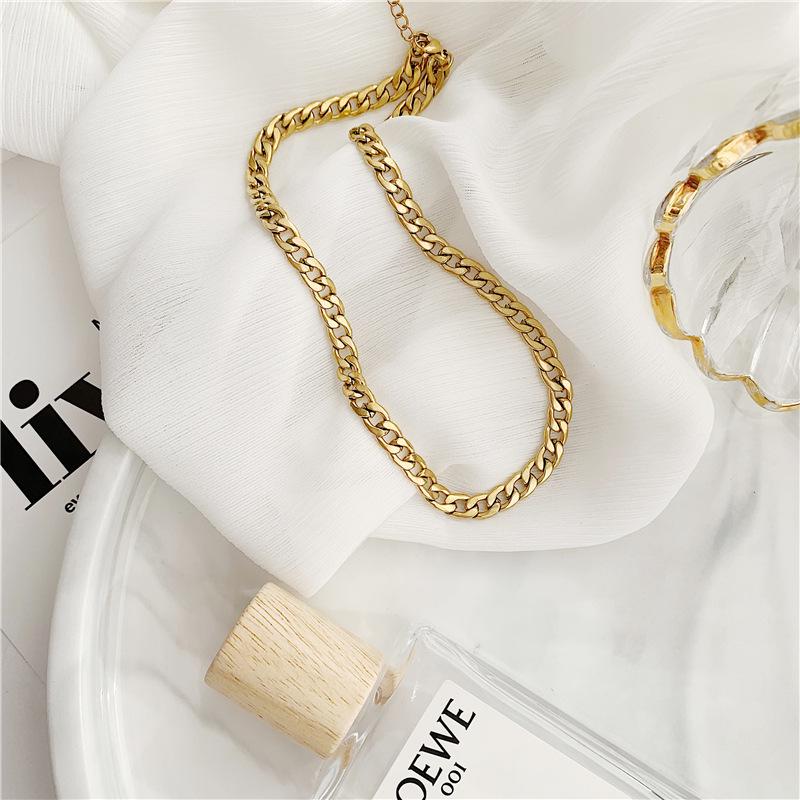 Gilded Vintage Titanium Steel Layered Collarbone Necklace for Women