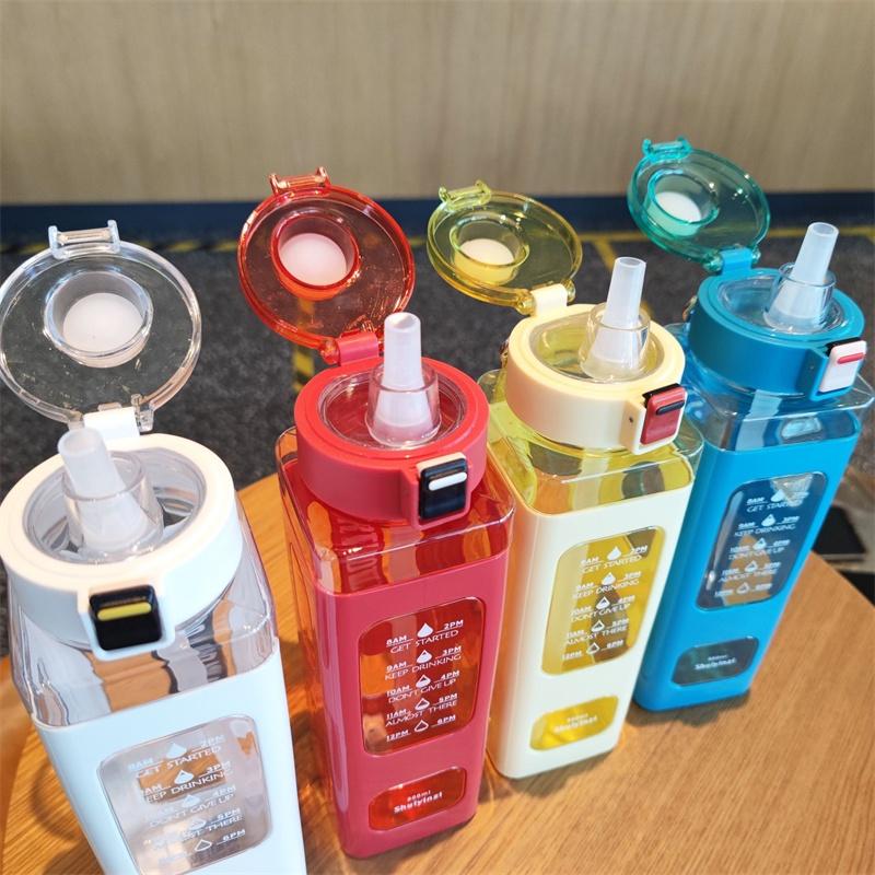 Square Plastic Water Bottle With Handle, Modern Simple Style, Portable Sports Bottle With Straw, 700ml