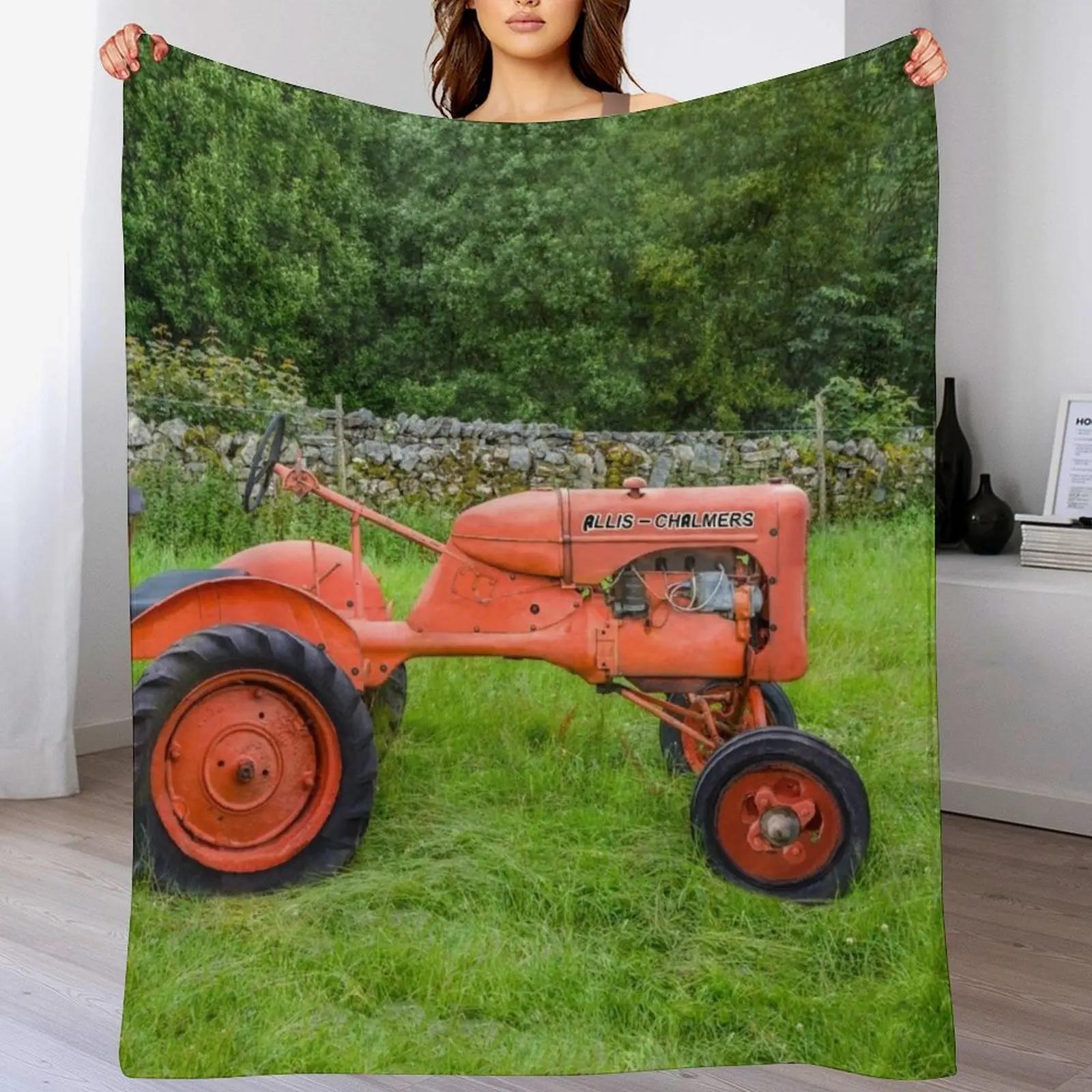 

Allis the orange tractor Throw Blanket Cozy Napping Blanket Gift for Mom Dad 102x76cm(40x30in)