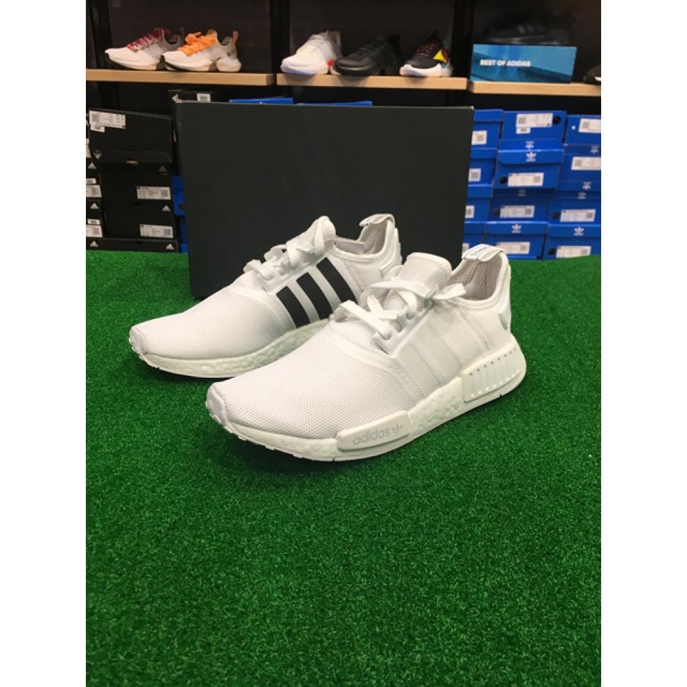 

Adidas 3 цвета adidas CQ2411 NMD R1