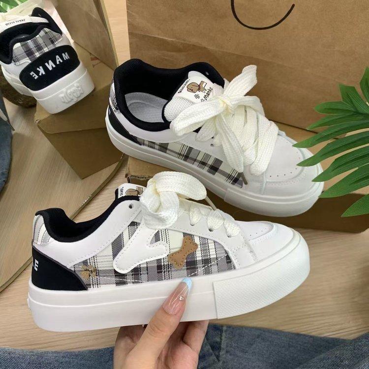 22 primavera, estate, autunno e inverno nuove scarpe da tavola scarpe per studenti a taglio basso punta rotonda nastro V