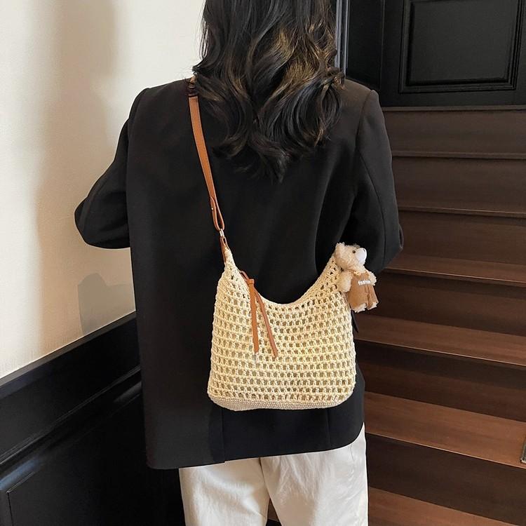 Summer straw bag women 2025 summer new trendy shoulder seaside versatile beach bag Mori straw bag woven bag women