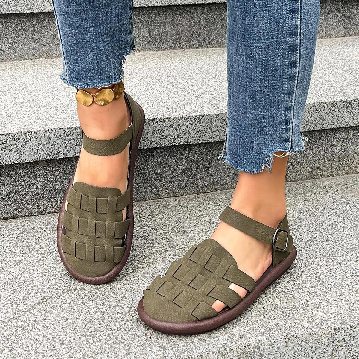 

Fashion Women s Summer Flat Shoes Fashion Soft Leather Sandals Women Gladiator Sandals Slip on Ladies Beach Shoes Zapatillas De Mujer 35