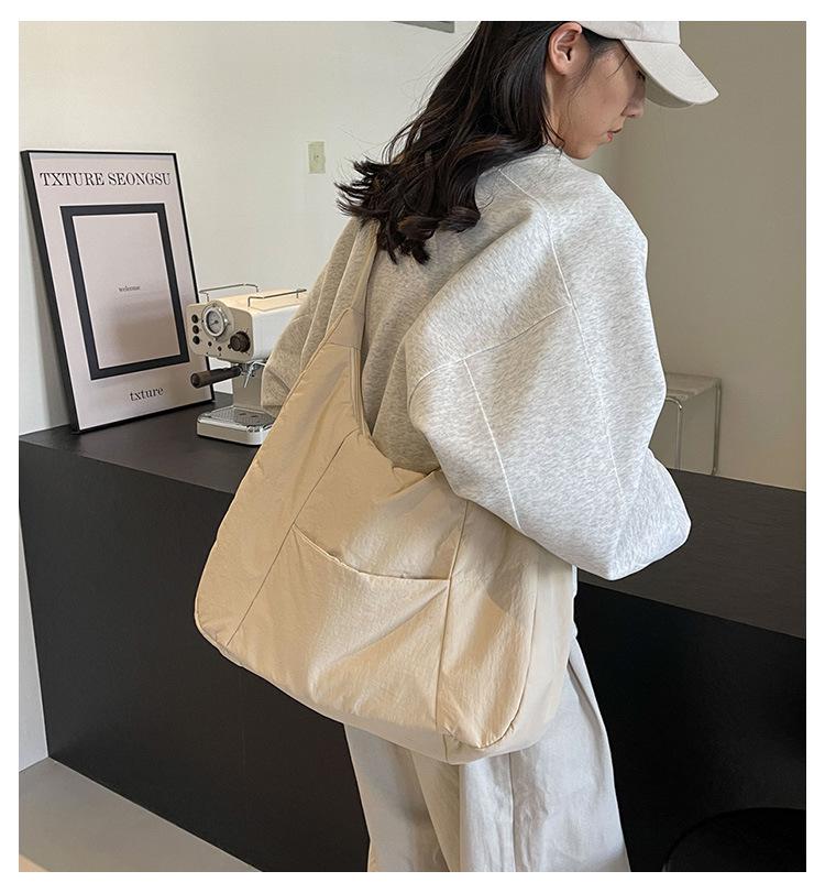 2026 Early Spring Women's Large Capacity Dumpling Crossbody Bag - Simple Down Cotton Jacket Style, Korean Casual Shoulder Bag