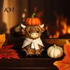 Herbst Heimdeko Niedliche sitzende Hochlandkuh Kürbis Figur, Harzstatue Ornament Innen Außen Dekorative Akzente für Erntedekoration, Herbst