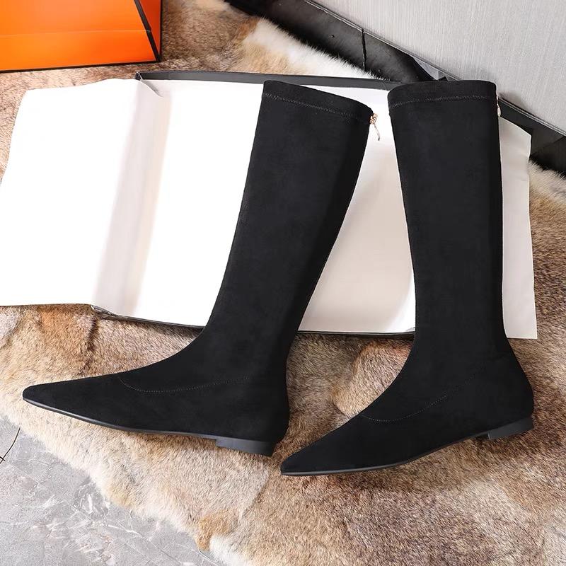 

модные туфли на плоской подошве женские высокие сапоги с острым носком замшевые туфли зима 2025 тренд прогулочные высокие повседневные туфли выше колена модные нескользящие удобные ботинки женские 39 чёрный