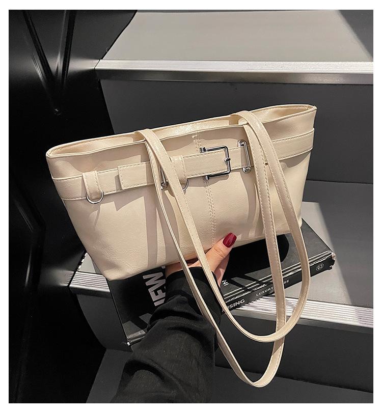 Women's Retro Large Capacity Tote - Autumn/Winter 2025 Versatile Shoulder & Underarm Bag for Fashion & Commute