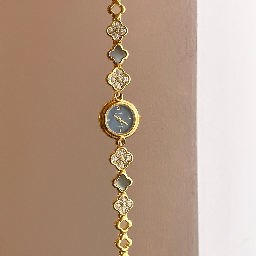 Light Luxury Fashion Bracelet Watch for Women, Elegant Small Dial Flower Shaped Strap Waterproof Quartz Women's Watches Gift