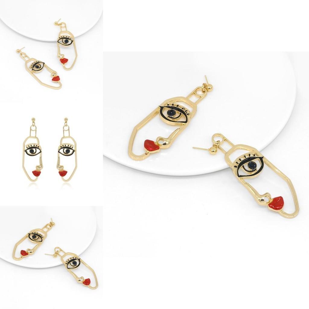 Stylish Alloy Human Face Earrings With Eye And Lip Details Perfect For Gifts